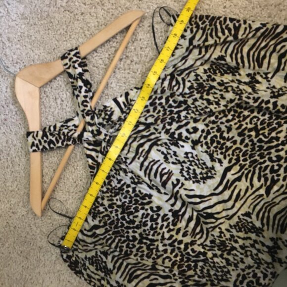 Crossback Big Cat Print Rayon Halter Top - Picture 10 of 13